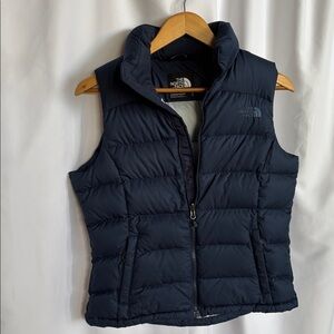 The North Face Women's Navy Nuptse 700 Goose Down Packable Vest Size Small EUC